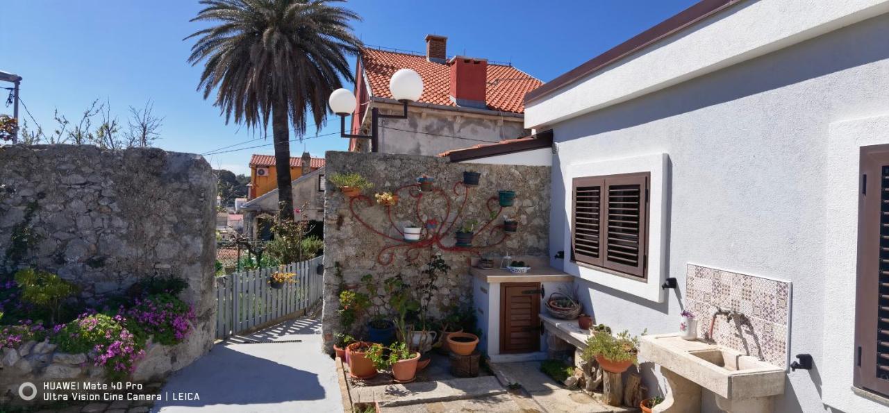 Guesthouse Palma Mali Lošinj Extérieur photo